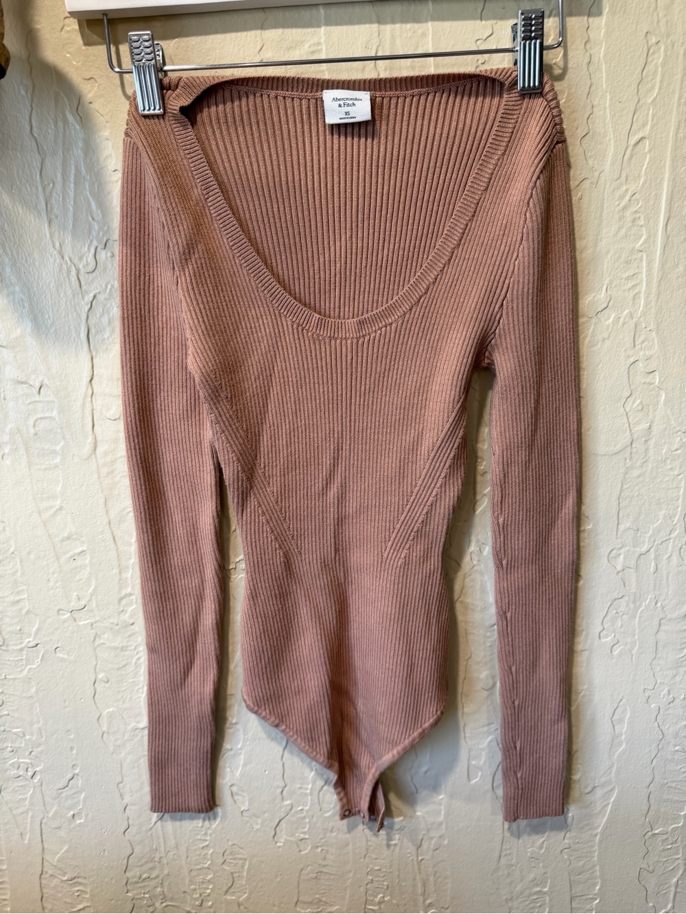 Abercrombie & Fitch Ribbed Scoop Neck Bodysuit - Rose Taupe